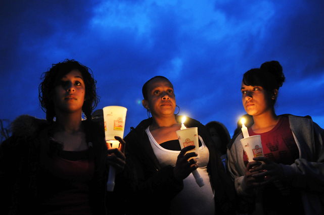 tephanie Villalobos, left, Michelle Cooper, center, and Baylee Medeiros, right, remember Sandra Cantu, 8, at a vigil in her memory in Tracy CA Tuesday April 7, 2009.